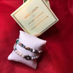 Set of 2 stone Bracelet nib!!